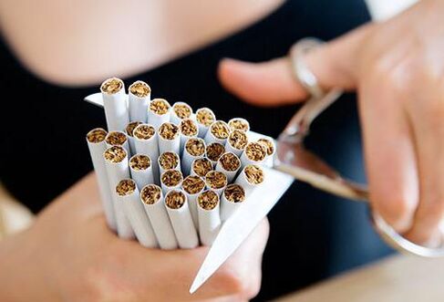 Rinuncia determinata alle sigarette senza pillole e cerotti